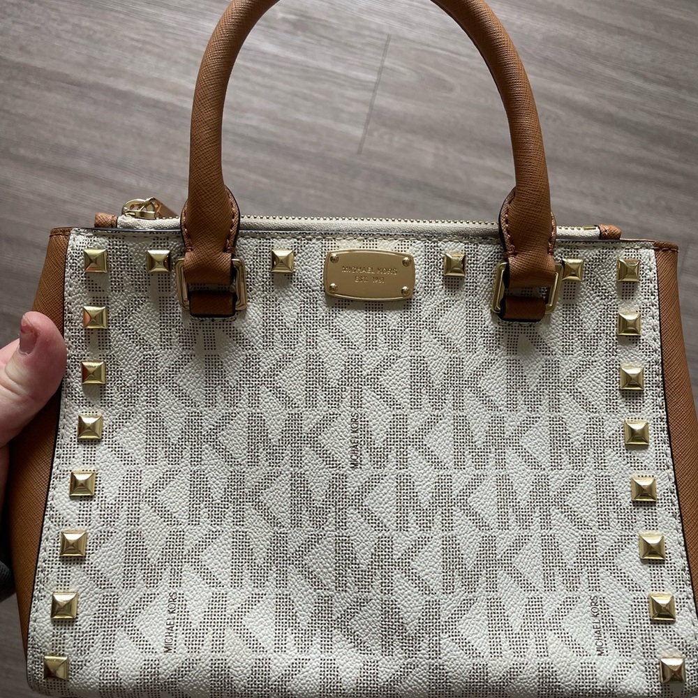 Michael Kors Studded Signature Satchel – Vanilla/Tan – Gold Hardware